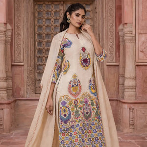 Timeless Elegance: Discover Everyday & Festive Women’s Fashion at Vastrarupa