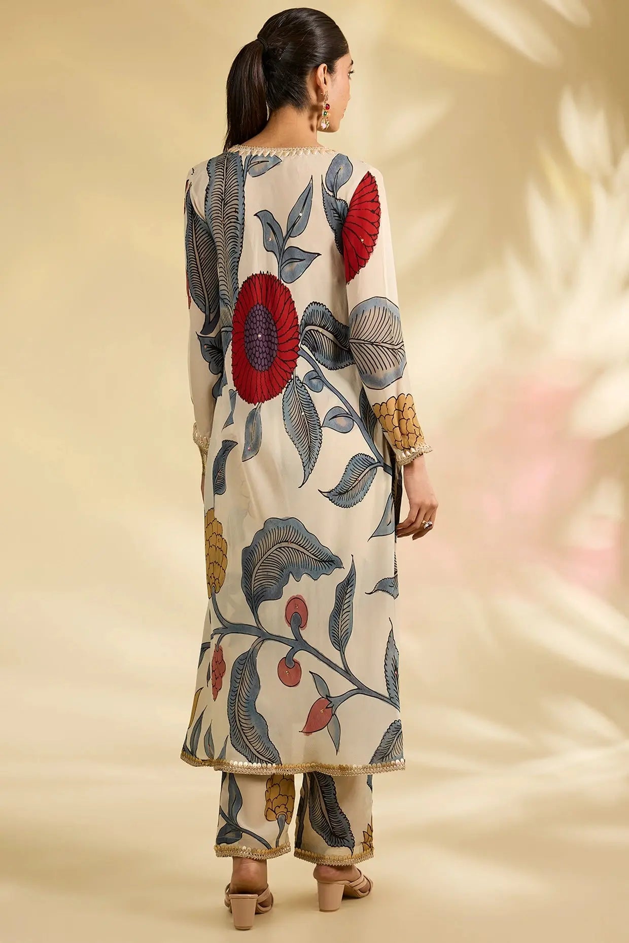 Off-White Kurta Set with Shell Lace Trim and Multi-Color Floral Print वंtara