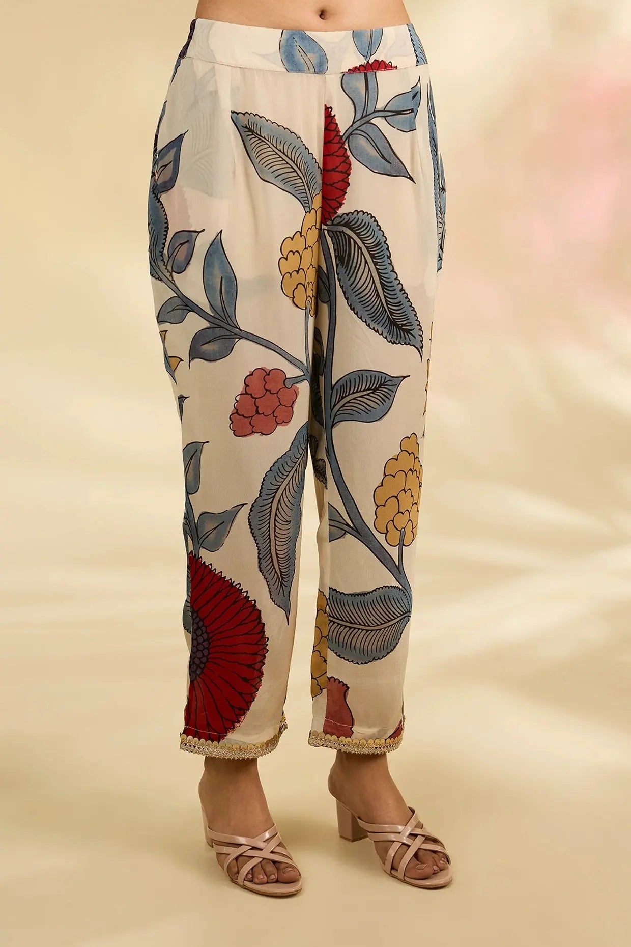 Off-White Kurta Set with Shell Lace Trim and Multi-Color Floral Print वंtara